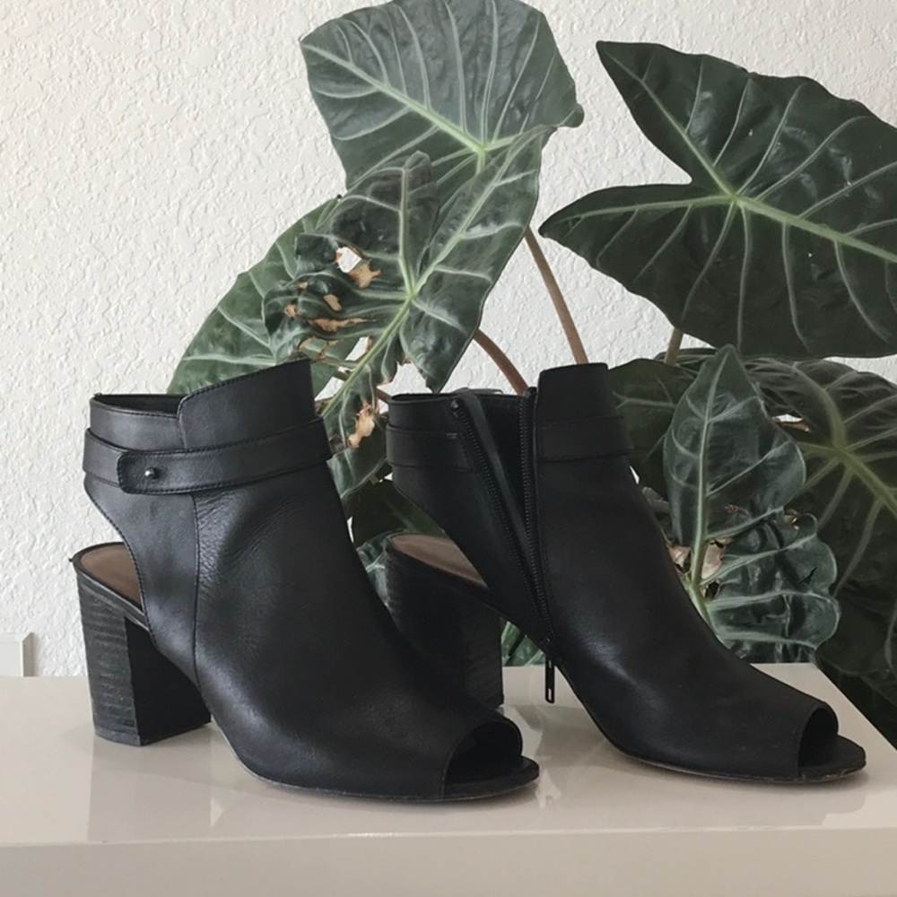 Firth Peptoe Black Booties